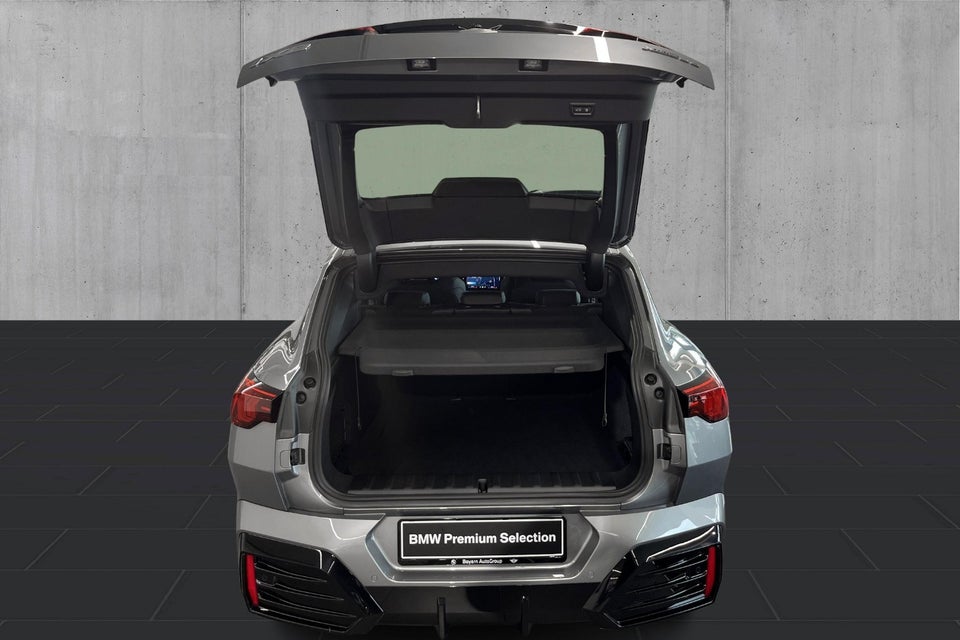 BMW iX2 xDrive30 M-Sport 5d