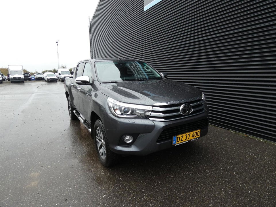 Toyota HiLux 2,4 D-4D 150 T4 Db.Kab aut. 4x4 4d