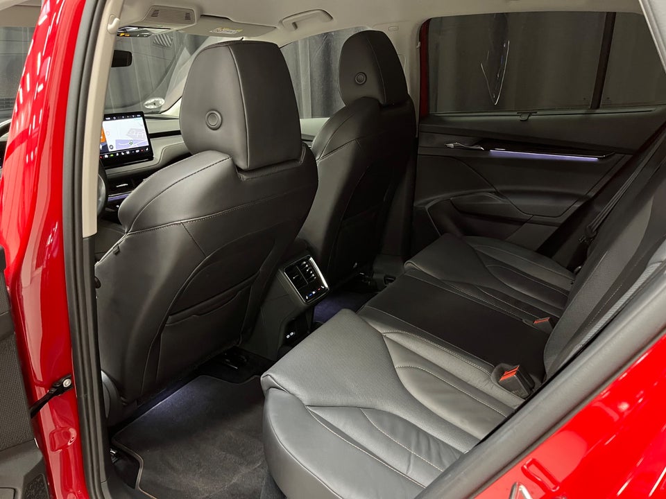 Skoda Enyaq 80 iV Suite 5d