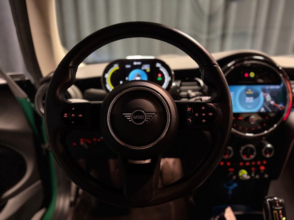 MINI Cooper SE Classic 3d