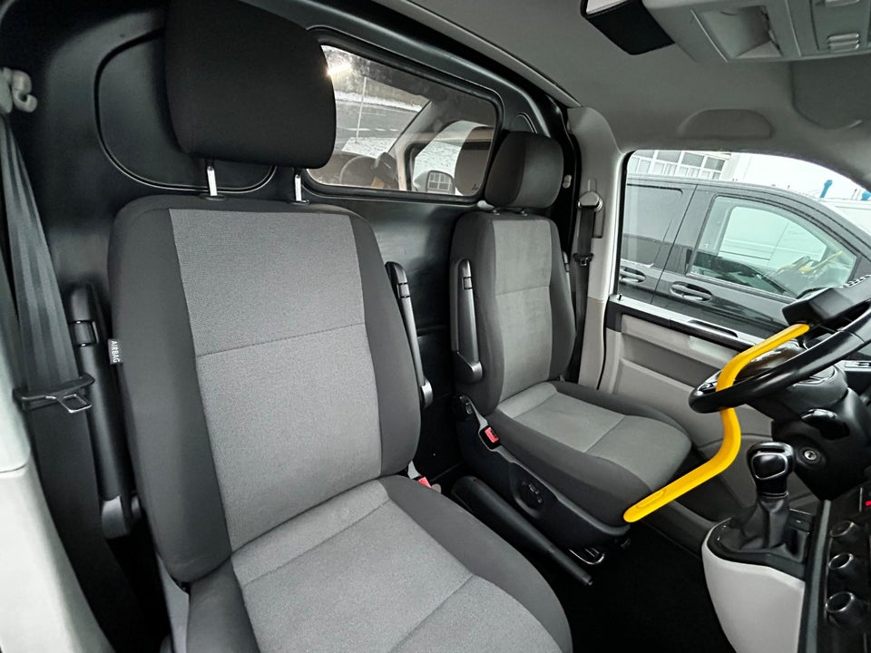 VW Transporter 2,0 TDi 150 Kassevogn DSG lang