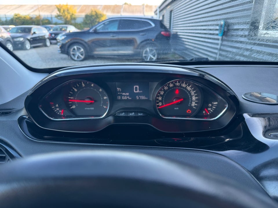 Peugeot 208 1,0 VTi Active 5d