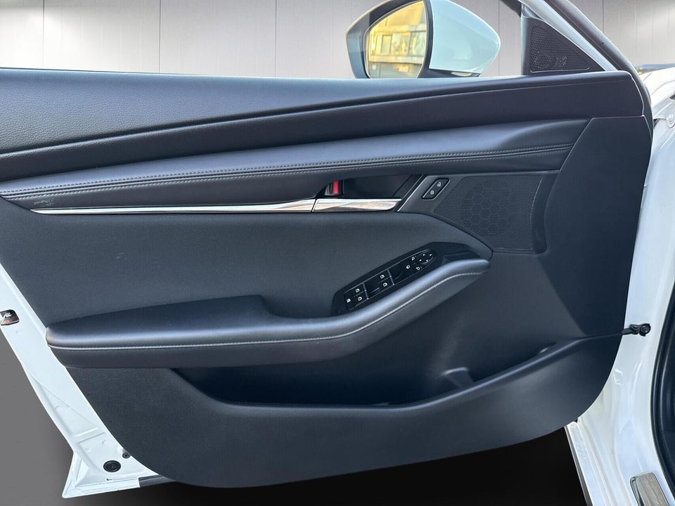 Mazda 3 2,0 SkyActiv-X 180 Sky Style aut. 5d