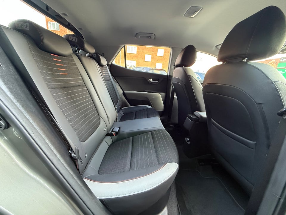 Kia Stonic 1,0 T-GDi Attraction+ 5d