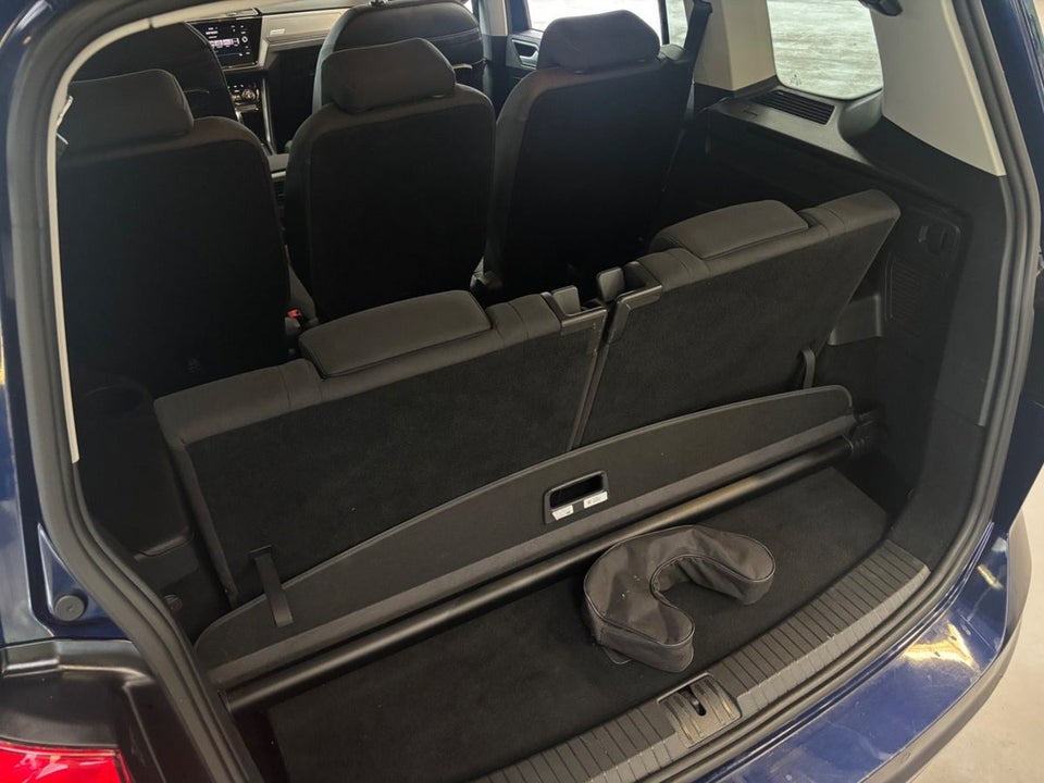 VW Touran 1,6 TDi 115 Highline DSG 7prs 5d