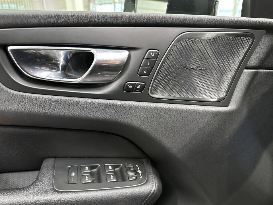 Volvo XC60 2,0 B5 250 Inscription aut. 5d