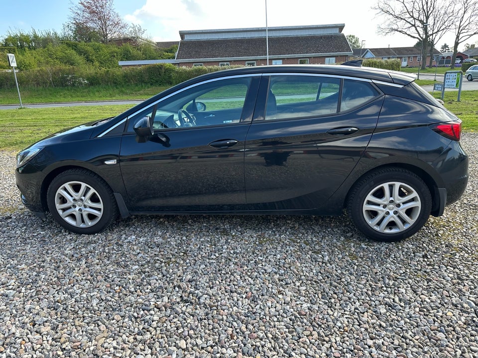 Opel Astra 1,6 T 200 Dynamic 5d