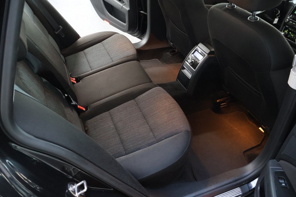 Skoda Superb 1,4 TSi 125 Elegance Combi 5d