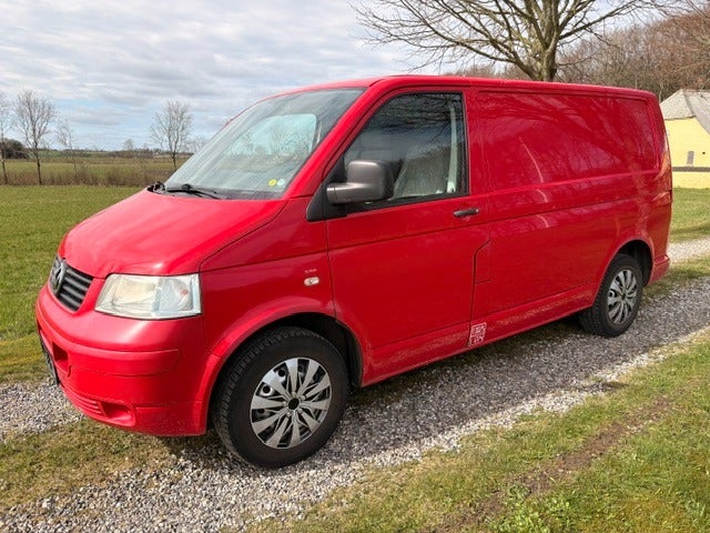 VW Transporter 1,9 TDi 104 Kassevogn kort 4d