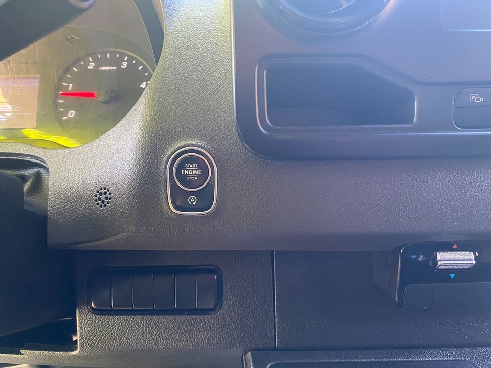 Mercedes Sprinter 319 3,0 CDi A2 Kassevogn aut. RWD