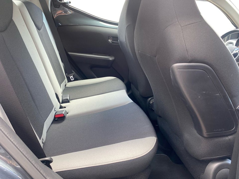 Toyota Aygo 1,0 VVT-i x-sky 5d
