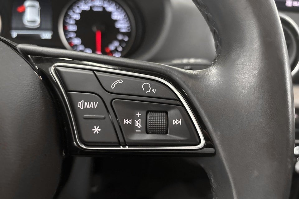 Audi Q2 35 TFSi Prestige S-tr. 5d