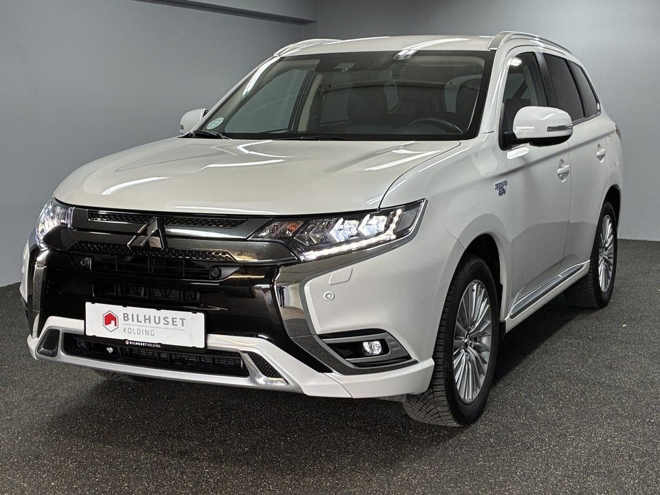 Mitsubishi Outlander 2,4 PHEV Intense CVT 4WD 5d