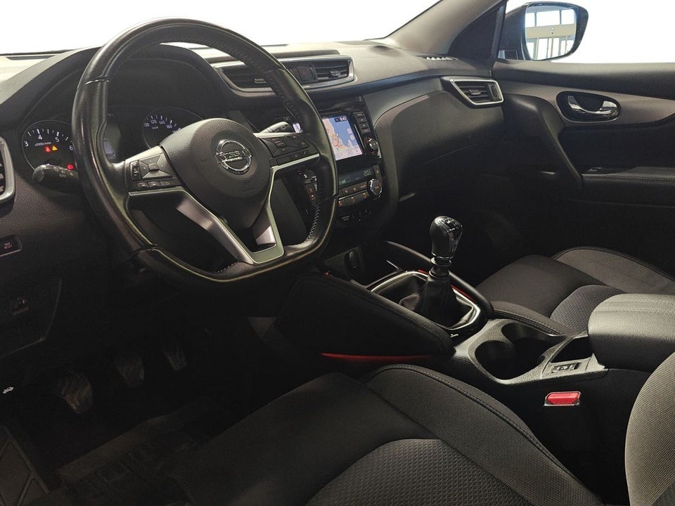 Nissan Qashqai 1,3 Dig-T 140 N-Connecta 5d