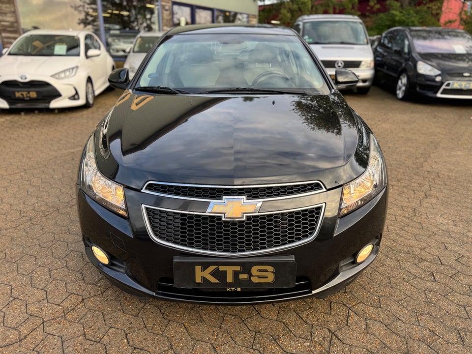 Chevrolet Cruze 1,8 LS 4d