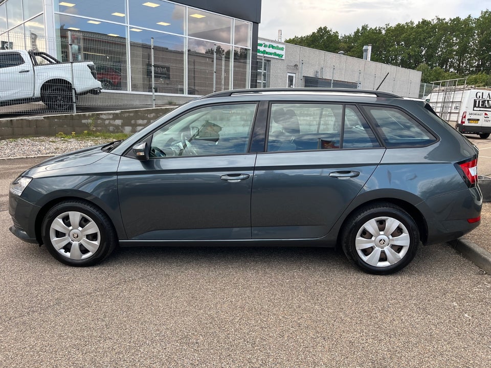 Skoda Fabia 1,0 MPi 60 Ambition Combi 5d