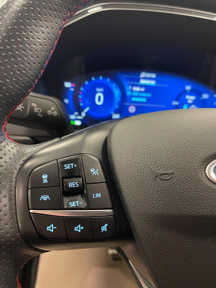 Ford Kuga 2,5 PHEV ST-Line X CVT 5d