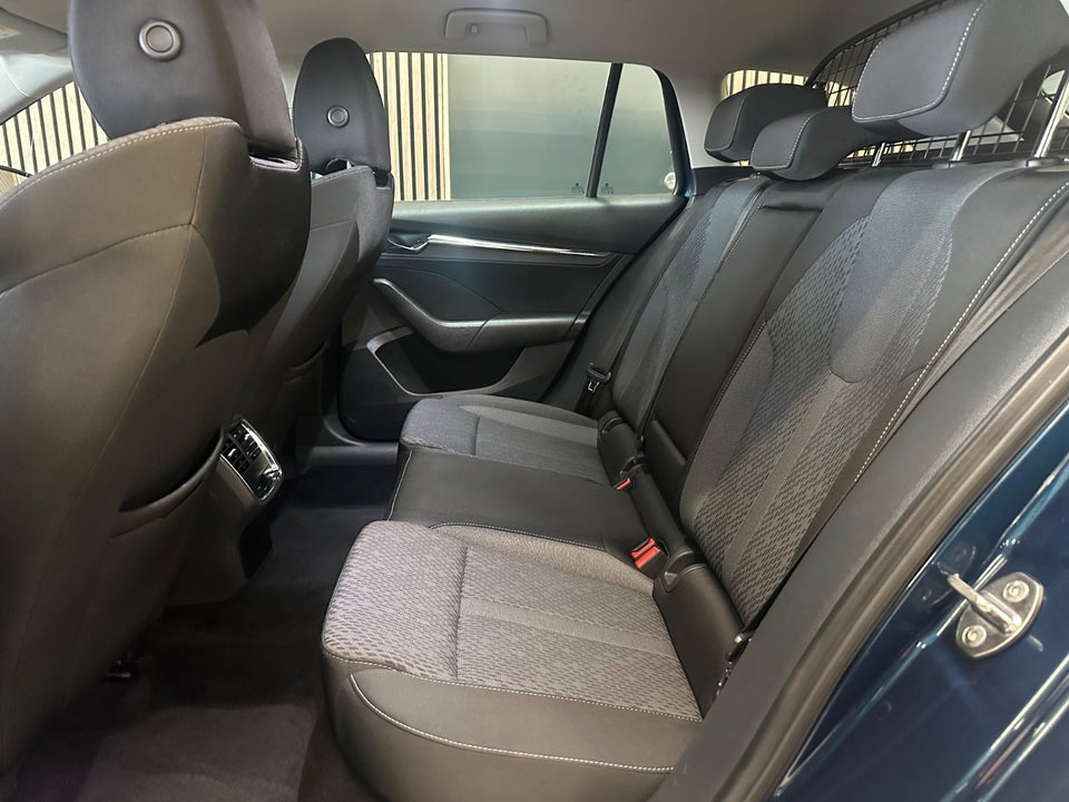 Skoda Octavia 1,4 TSi iV Plus Combi DSG 5d