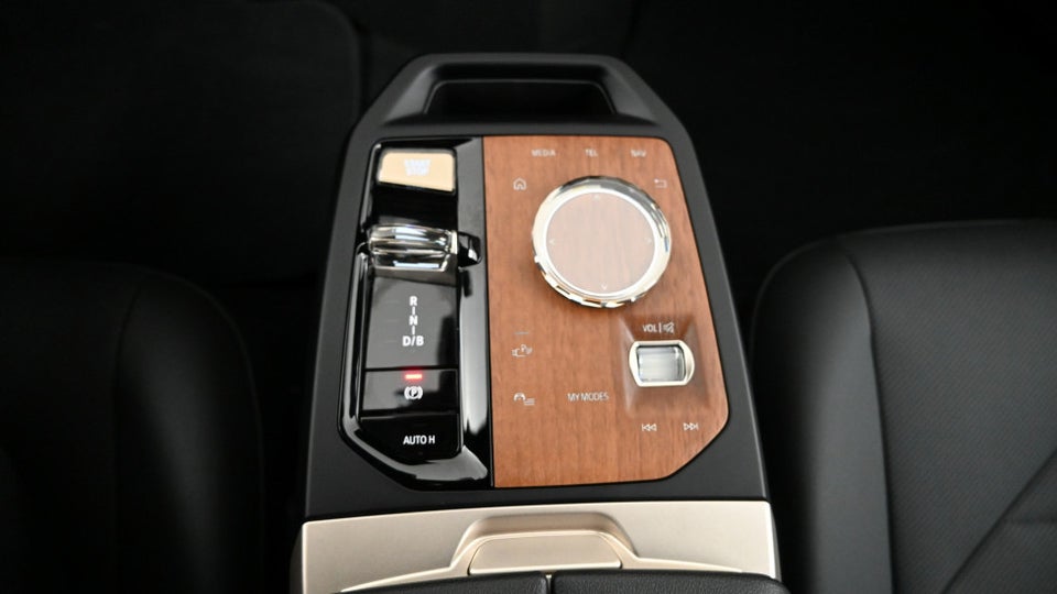 BMW iX xDrive40 Supercharged 5d