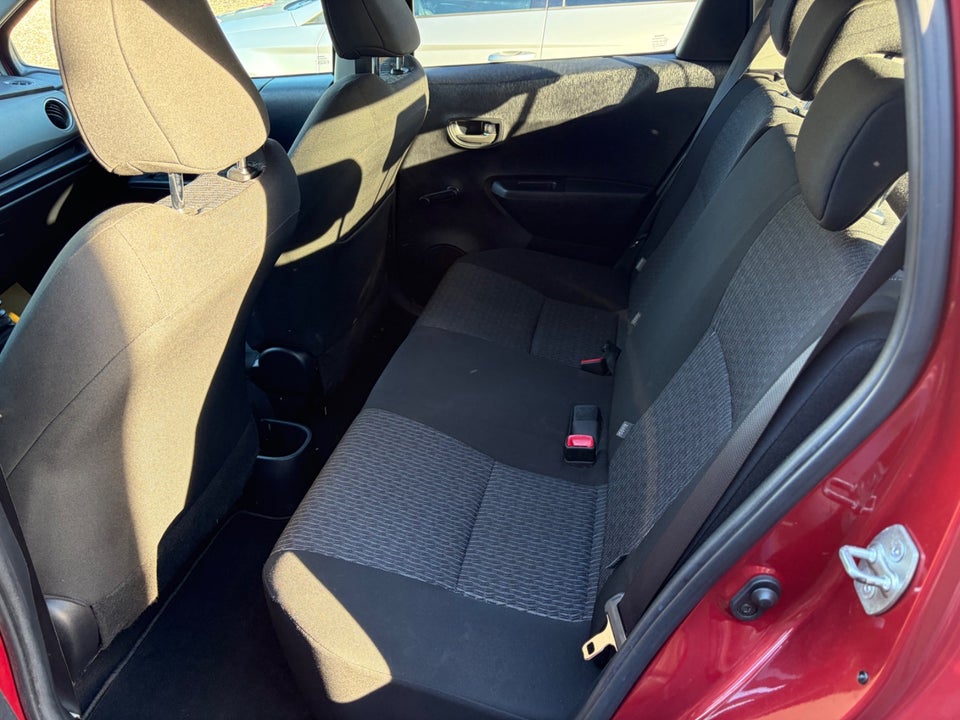 Toyota Yaris 1,3 VVT-i T2 Style 5d