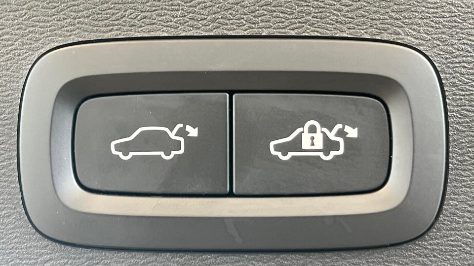 Volvo XC40 ReCharge Extended Range Ultimate 5d