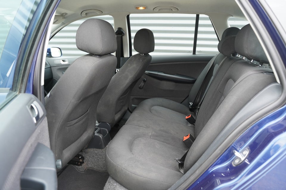 Skoda Fabia 1,4 16V 80 Ambiente Combi 5d