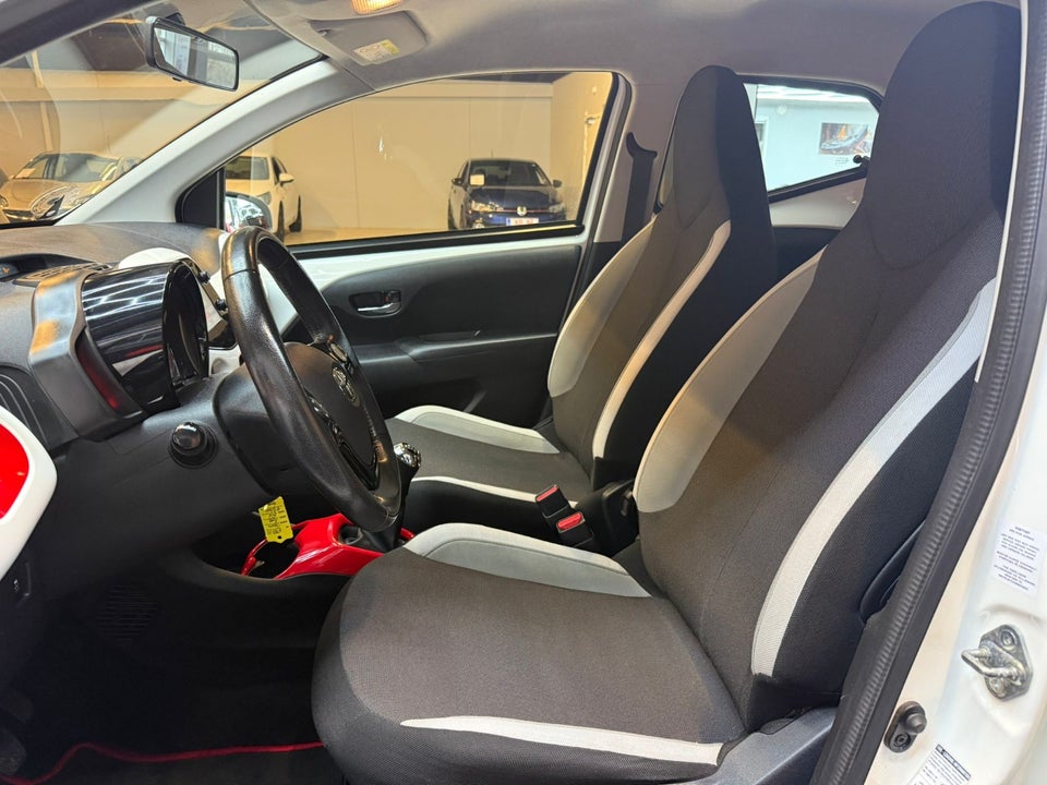 Toyota Aygo 1,0 VVT-i x-change 5d