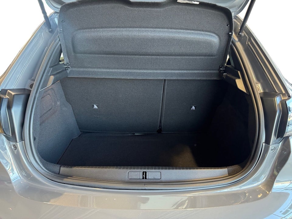 Peugeot e-208 54 GT 5d