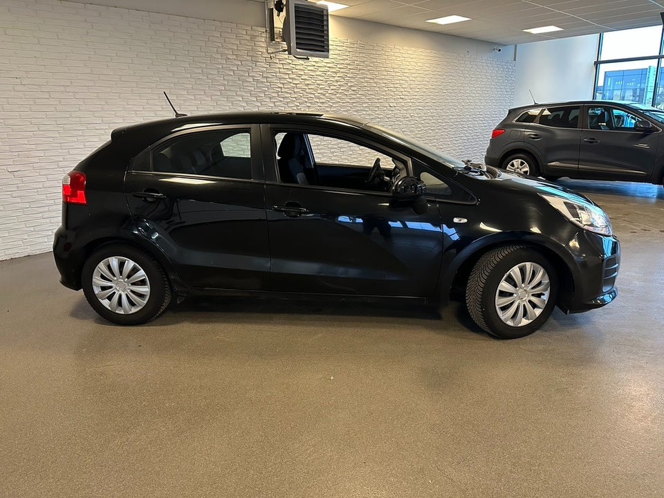 Kia Rio 1,1 CRDi 75 Attraction+ 5d