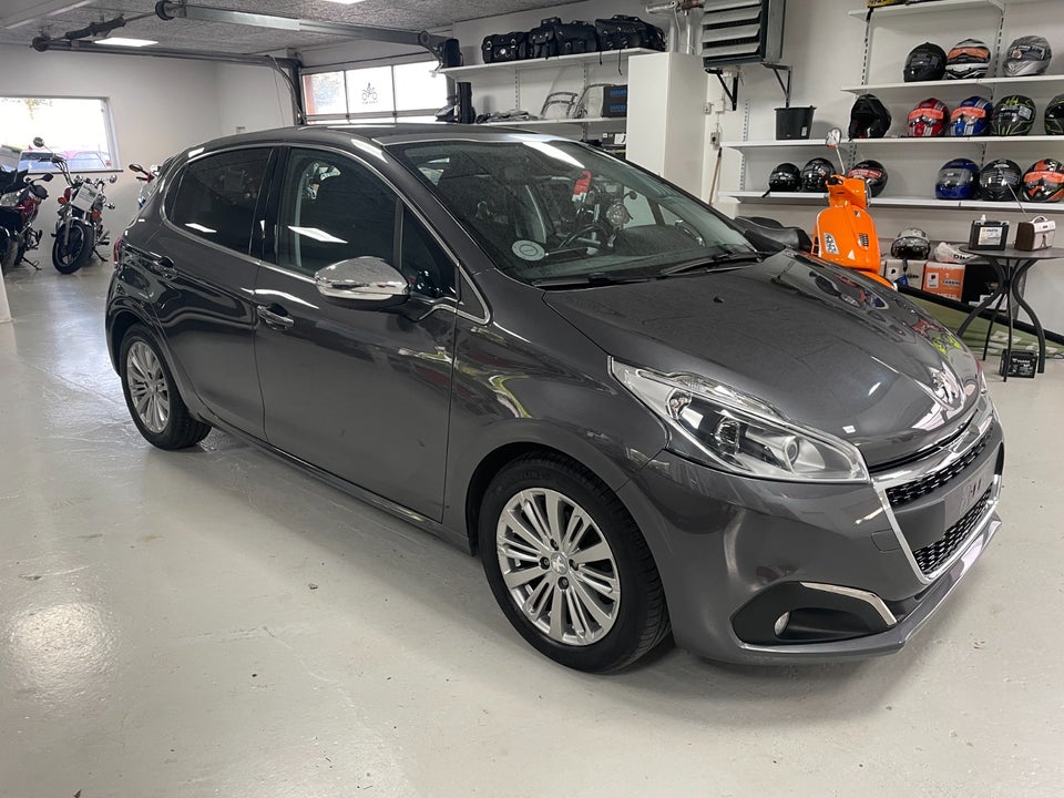 Peugeot 208 1,6 BlueHDi 100 Allure Sky 5d