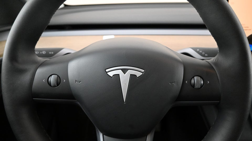 Tesla Model Y RWD 5d