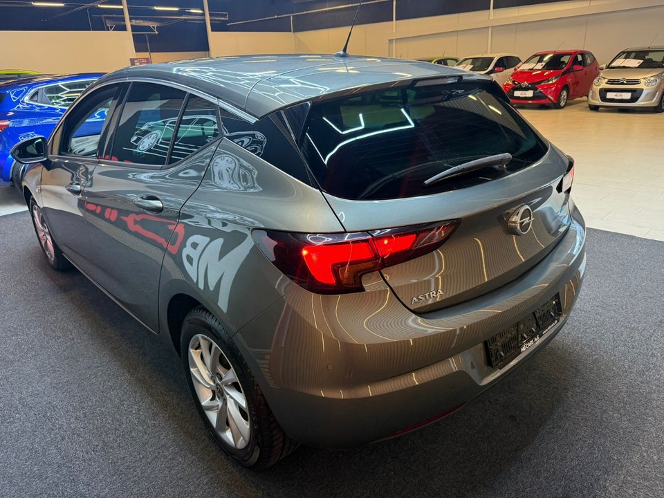 Opel Astra 1,2 T 110 Elegance 5d
