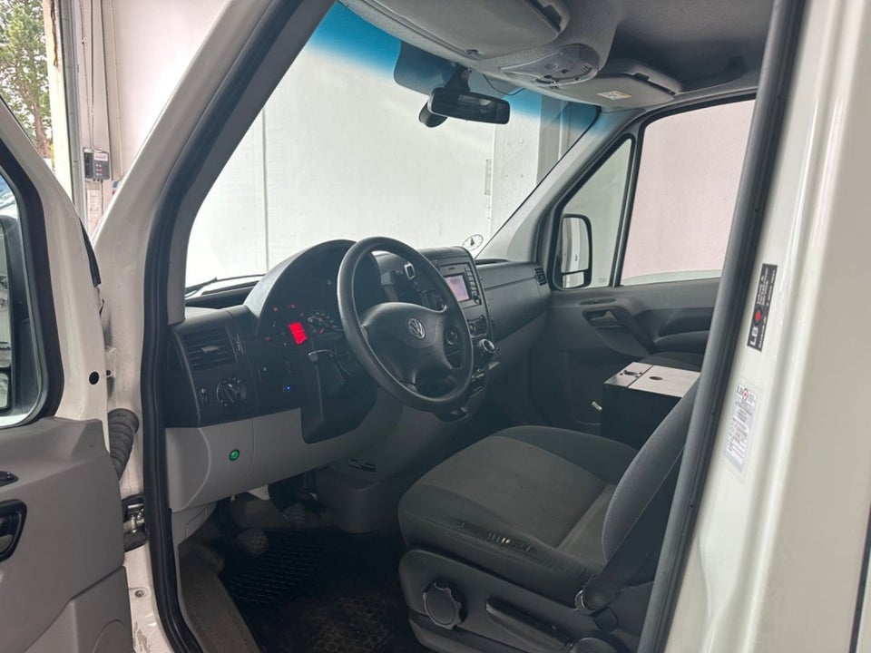 VW Crafter 2,0 TDi 163 Kassevogn M