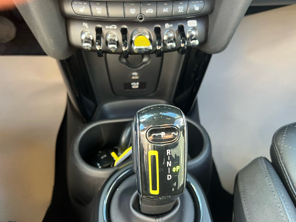 MINI Cooper SE Experience 3d