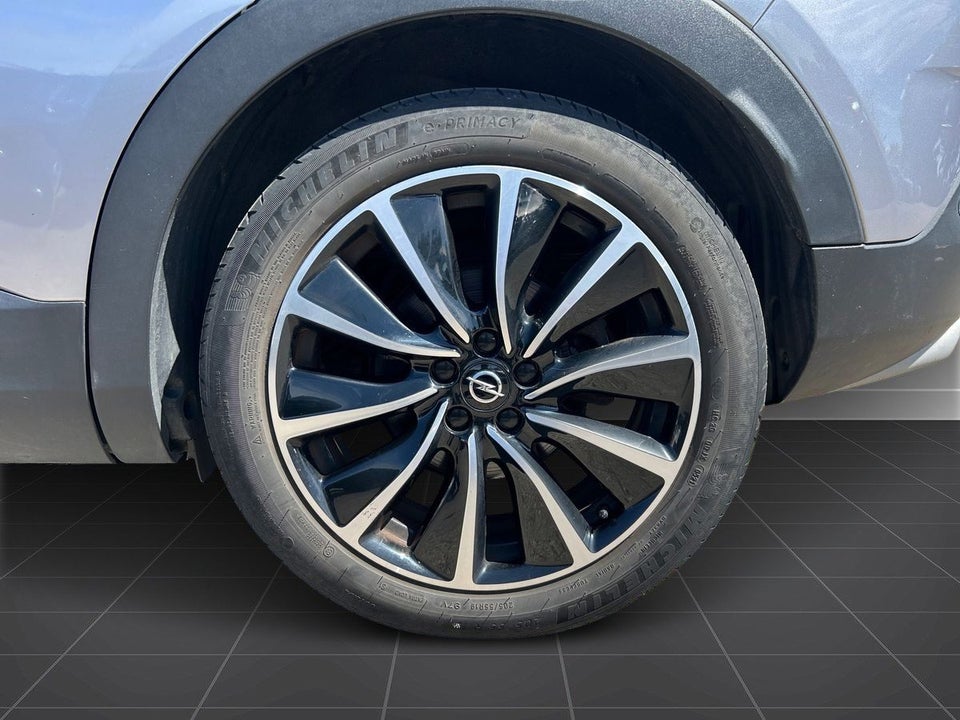 Opel Grandland X 1,6 Hybrid4 Cosmo Prestige aut. 5d