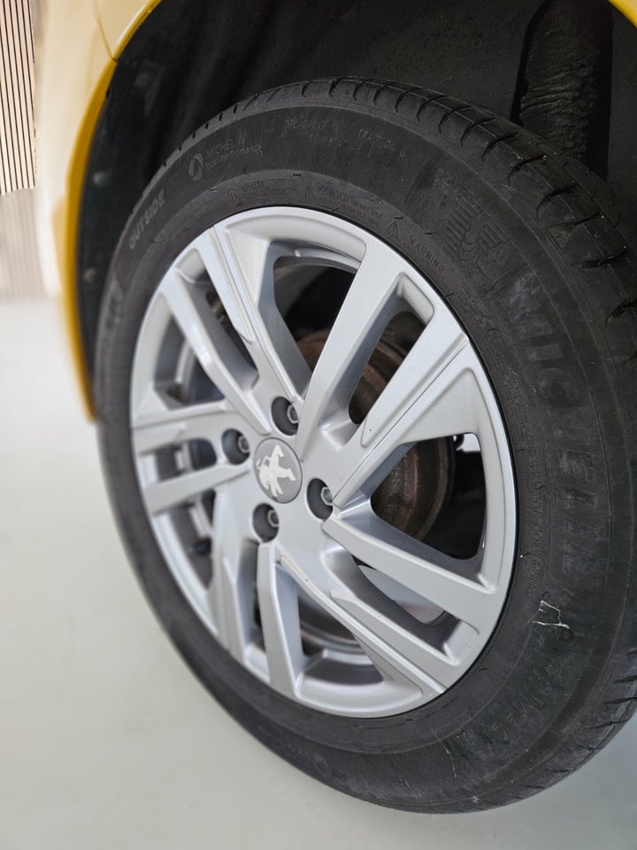 Peugeot 208 1,2 PureTech 75 Active 5d