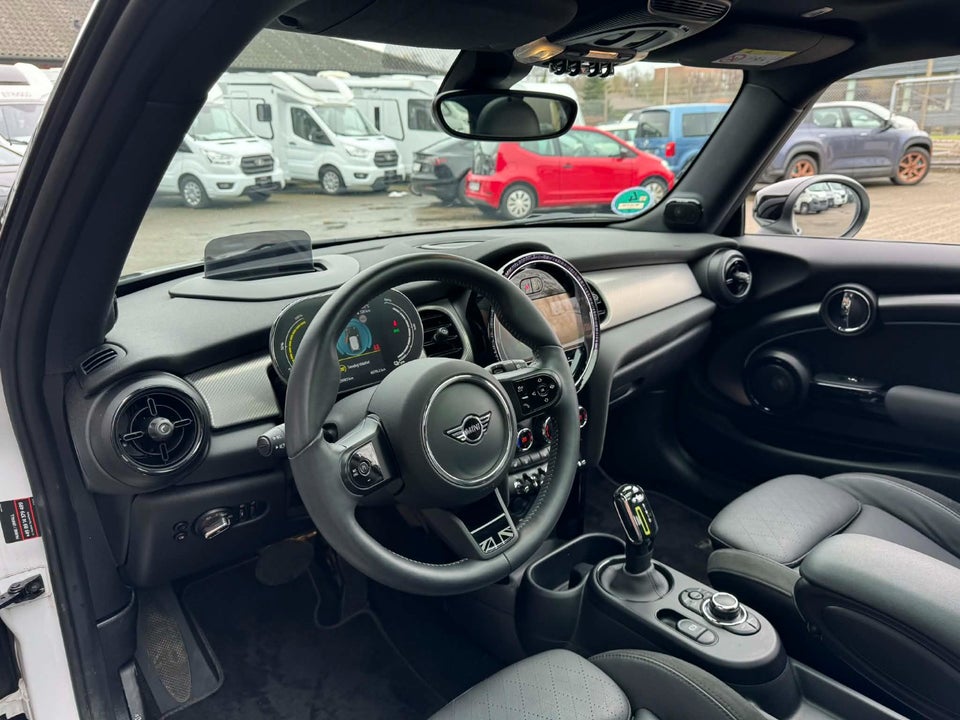 MINI Cooper SE Yours Trim 3d