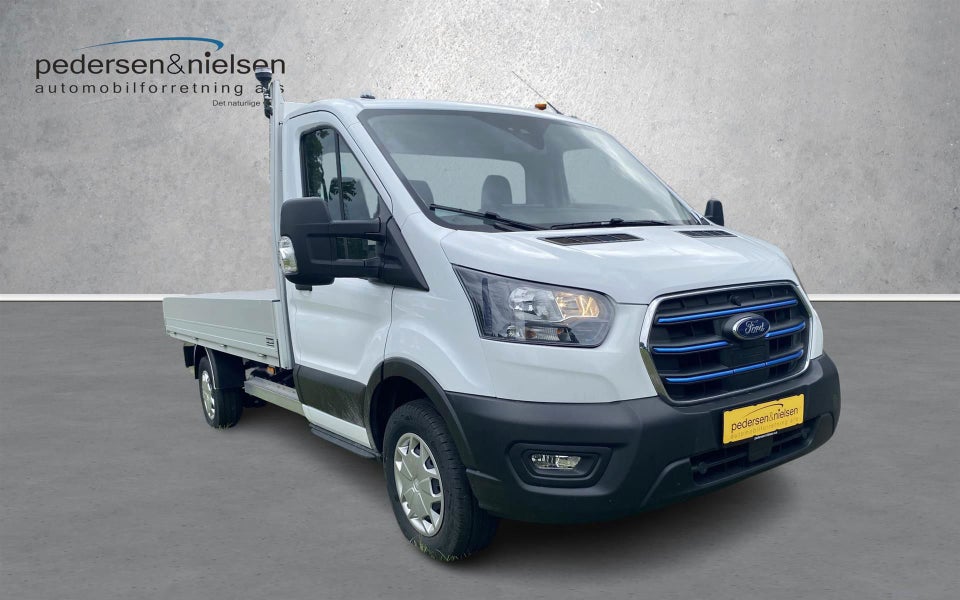 Ford E-Transit 350 L3 Chassis 68 Trend H1 RWD