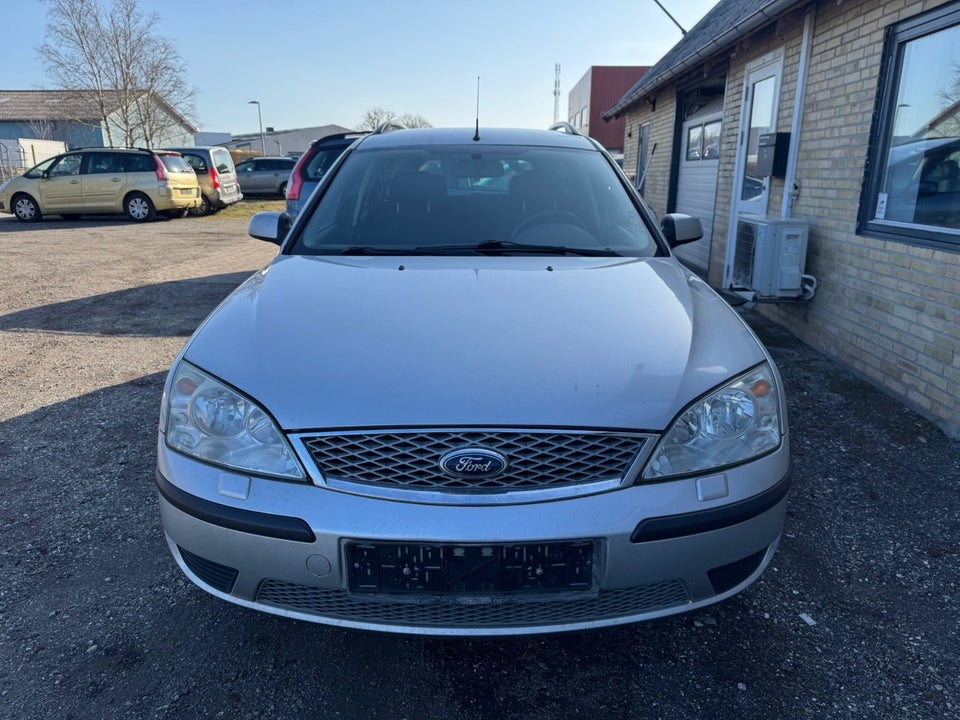 Ford Mondeo 1,8 110 Ambiente stc. 5d