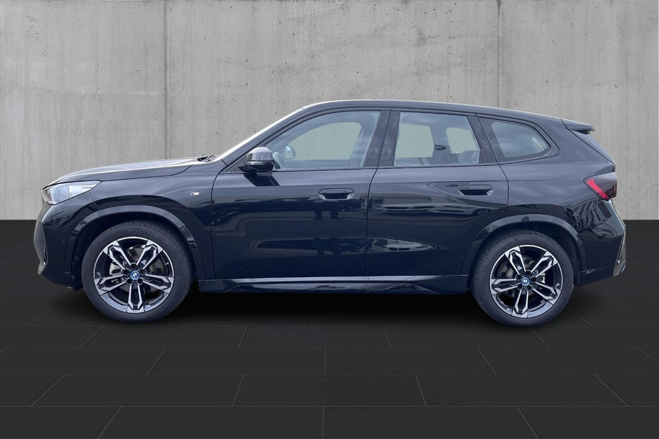 BMW iX1 xDrive30 M-Sport 5d