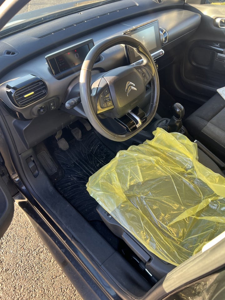 Citroën C4 Cactus 1,6 BlueHDi 100 Feel Van 5d