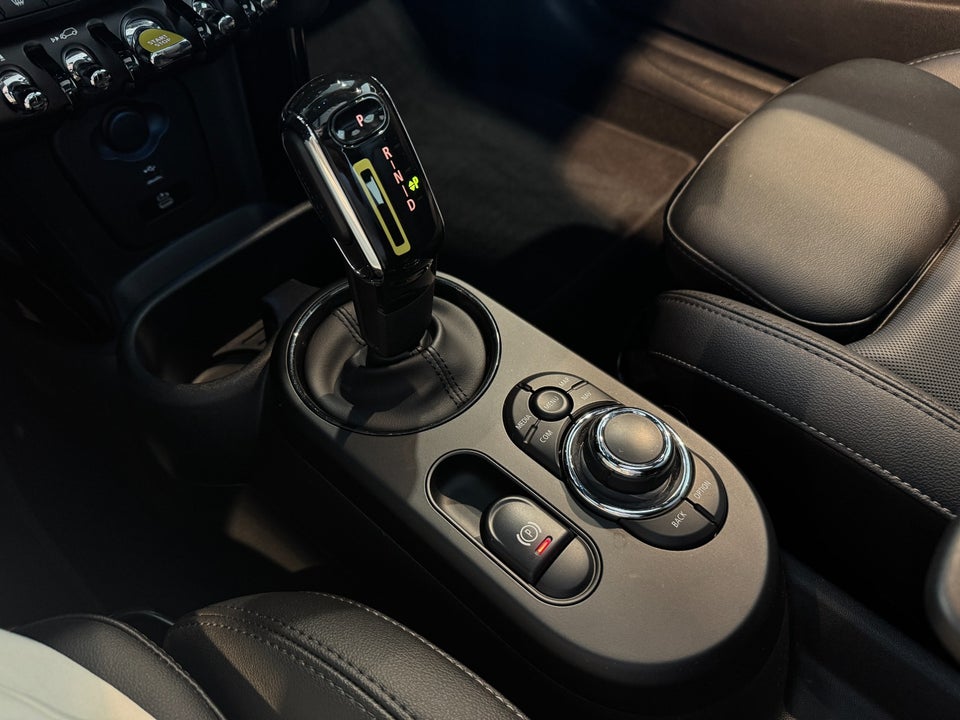 MINI Cooper SE Classic 3d