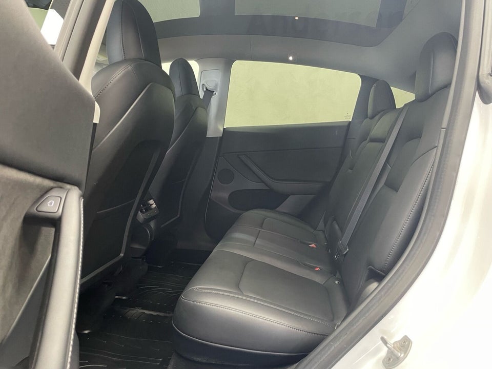 Tesla Model Y Long Range AWD 5d