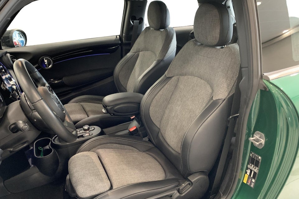 MINI Cooper SE Classic Trim 3d