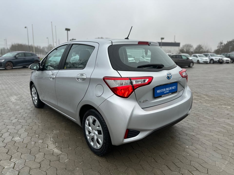 Toyota Yaris 1,5 Hybrid H3 Limited e-CVT 5d