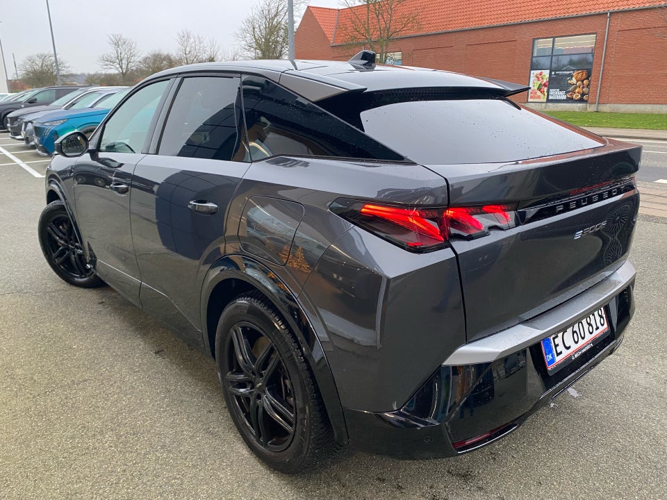 Peugeot e-3008 77 GT Pack 5d