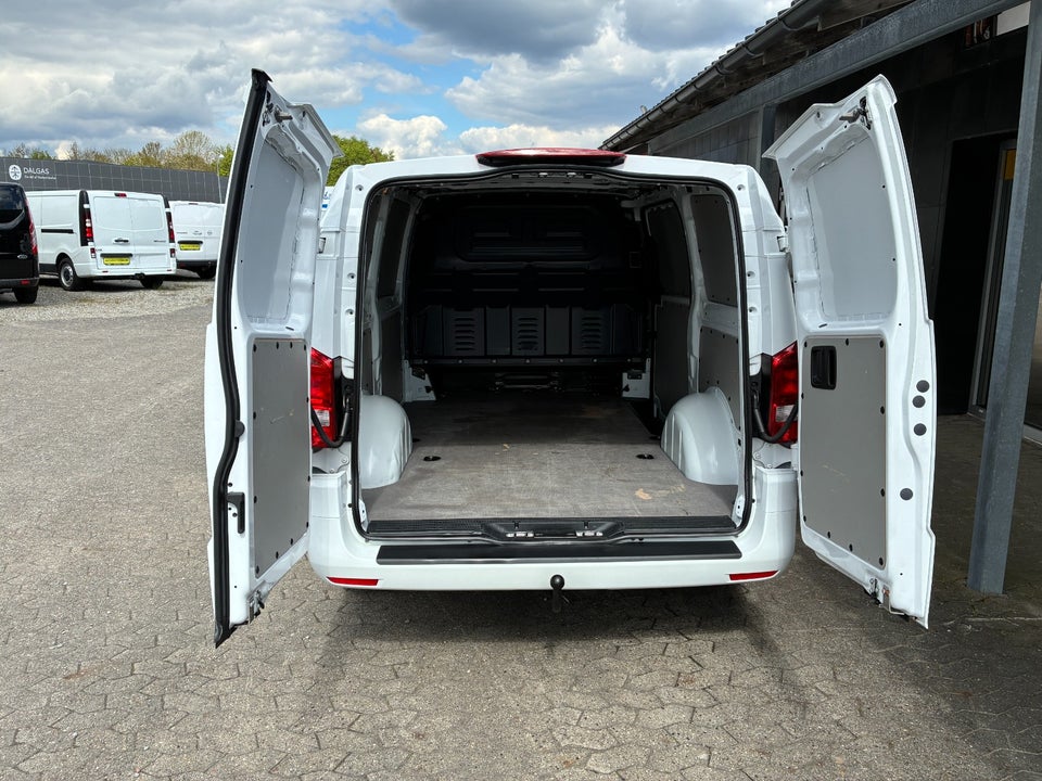 Mercedes Vito 114 2,0 CDi Kassevogn aut. L RWD