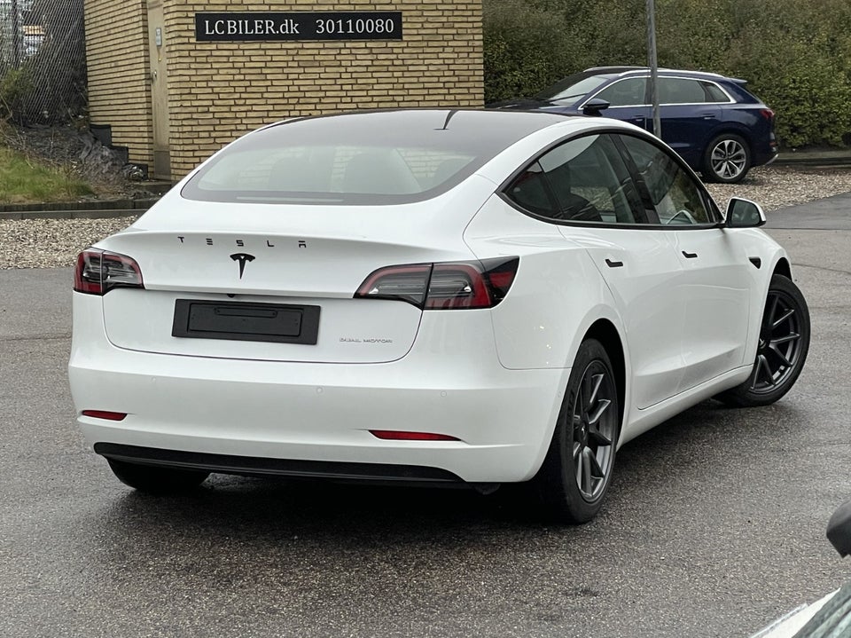 Tesla Model 3 Long Range AWD 4d