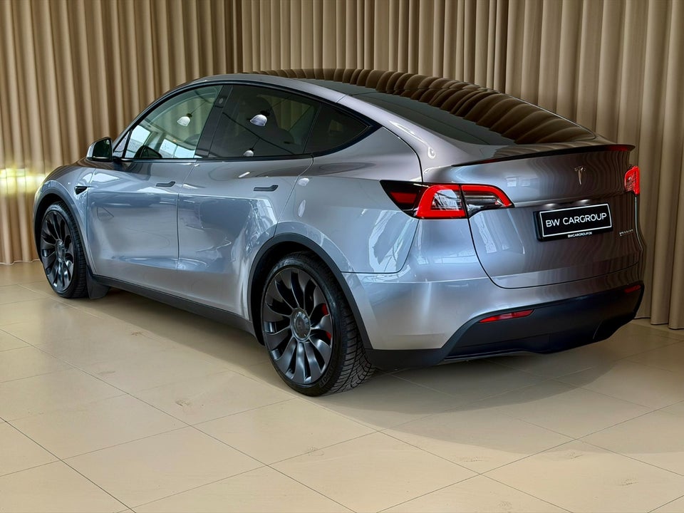 Tesla Model Y Performance AWD 5d