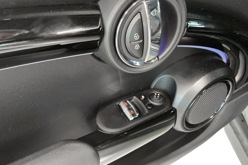 MINI Cooper SE Classic Trim 3d